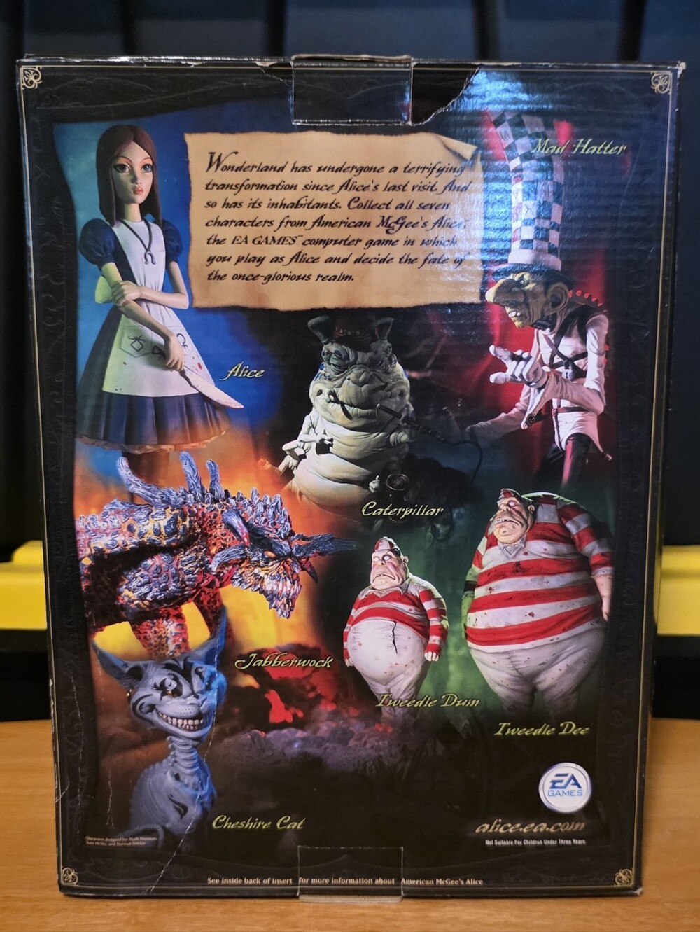 American McGee's Alice Mad Hatter Collectible Figurine - Picture 9 of 9